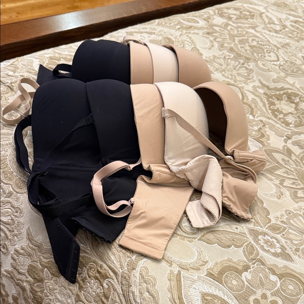 5 Victoria's Secret Black and Nude Convertible/Strapless Bras